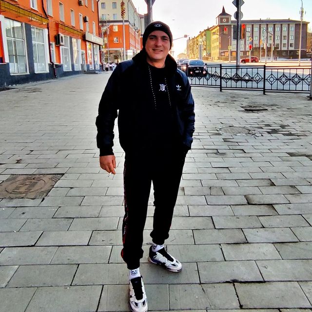 i.am.denispopov в LOOKY. . null