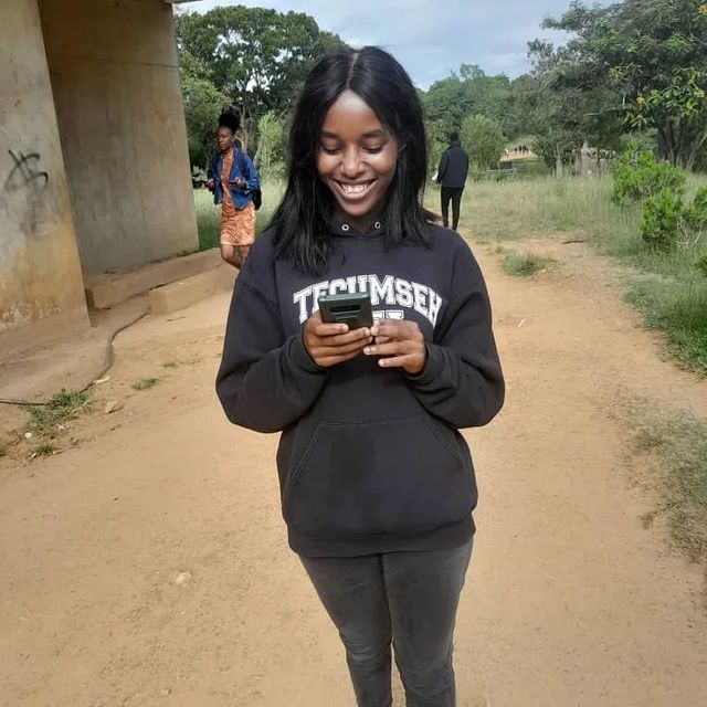 muzala_kasabi в LOOKY. . Guess I can also smi...