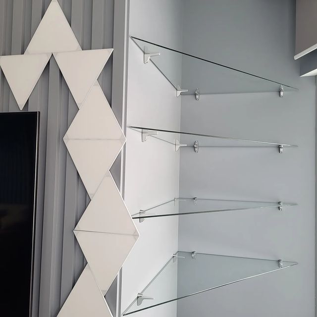 glassmirror.spb в LOOKY. #стеклянныеполки,#стекловинтерьере,#монтажзеркал. Чем стеклянные полки...