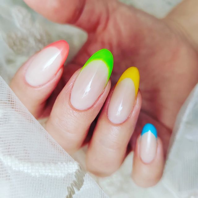 nastya_leonik в LOOKY. #пасха,#весна,#маникюрдлясебя,#маникюрлида,#френч,#цветнойфренч,#LeoNa,#nails,#nogotok. Скоро пасха! Вот и п...