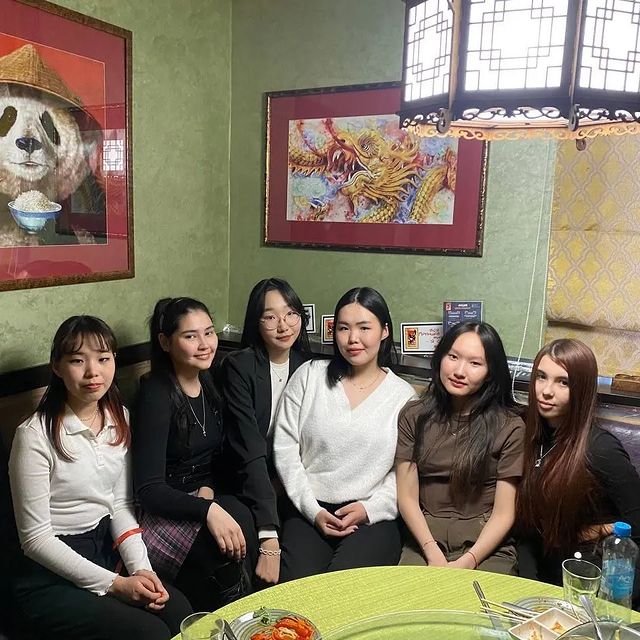 kirillinakp в LOOKY. . .
А торт ведь покрас...