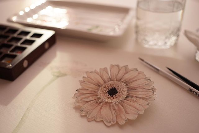 Ksenia • Visual artist в LOOKY. #propsmaker,#collageprops,#paperpropsdesigner,#graphicsartist,#botanicalartist,#botanicalgraphicsartist,#gerbera,#gerberacollage,#дизайнреквизита,#пропсдизайнер,#коллаж,#ботаническийколлаж,#артграфика,#визуальныйхудожник,#ботаническаяграфика,#ботаническийхудожник,#гербера,#коллажизбумаги. • gerbera collage •
...