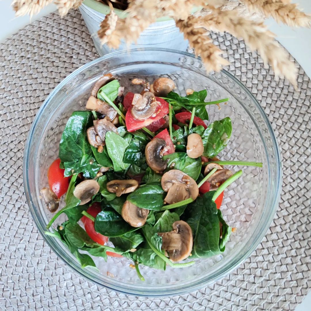 eda_i_dacha в LOOKY — Весна и хочется чего-то легенького 😀
Поэтому опять-салат 🥗