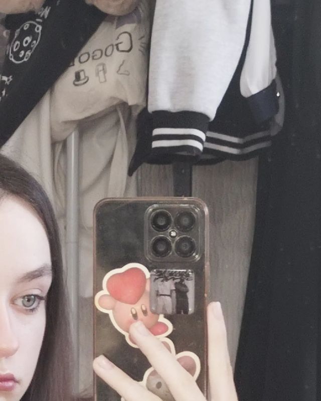 kiskisdeath в LOOKY. . пока пока
