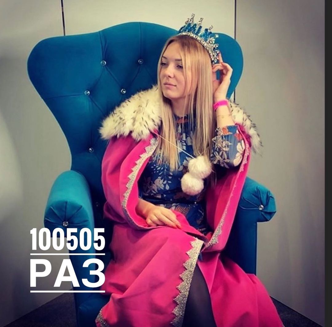 100505 раз
Сколько раз я начинала с нуля?
Ну посчитаем! На самом деле как вспомню… Так бесит! 🥵 
Первое наше местоположение было это московская область город Ступино – там то всё и началось. 🚀
Второе московская область город Видное все пришлось начинать с чистого листа новые поиски клиенток. 
Третье Москва (юг) рядом с Видным (поэтому 70% процентов клиенток остались со мной) 
Четвёртое Магнитогорск полностью чистый лист (про это я расскажу отдельно) 
Пятое!!! Скоро озвучу🤗 у всех бог любит троицу, а у меня видимо пятачок.🤭 И каково это было начинать с новых местоположений спросите вы? – Скажу вам хреново! 🤯Но с каждым разом было лучше лучше! Так что если вы боитесь начинать или переезжать – посмотрите на моё путешествие и вам станет легче 😬👀😀
И вы знаете, я очень рада , что так все случилось! Я познакомилась с прекрасными людьми! И я просто обожаю своих клиенток и учениц! Они у меня все замечательные 💚💚💚
И я безумно по каждой из них скучаю 💚

Вдохновение существует, но оно приходит во время работы – Пабло Пикассо

#анатомия_продаж_lem3kp