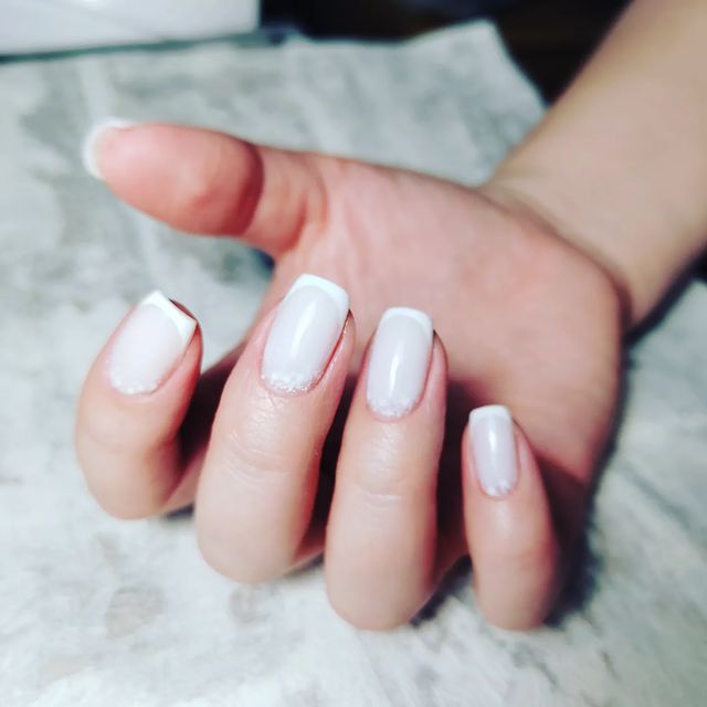 nastya_leonik в LOOKY. #маникюрдлясебя,#ногтидизайн,#френч,#ногтилида,#мастерманикюра,#делаюногти,#белый,#маник,#зима,#весна. История одного маник...
