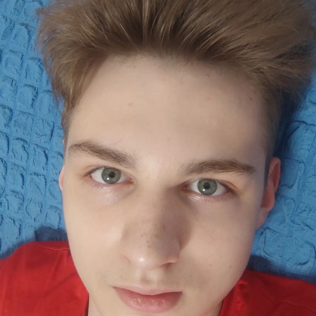Наелся и спит #chill #hesus #twitch