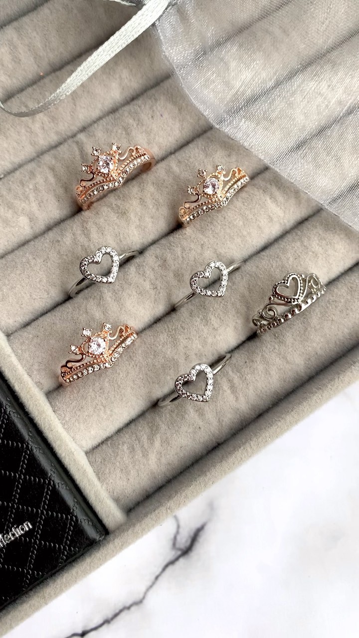 julia_fashion_bizhy in LOOKY. #купитькольцо,#купить,#бижутерия,#пятигорск,#серебро,#мода,#стиль,#красота,#juliafashion,#выгодно,#украшения,#бижутерияпятигорск,#позолота,#ювелирнаябижутерия,#дорожка,#кольцодорожка,#украшенияJF,#кольцокорона,#кольцосердце,#кольцаjf. 🔥Колечки с посеребр...