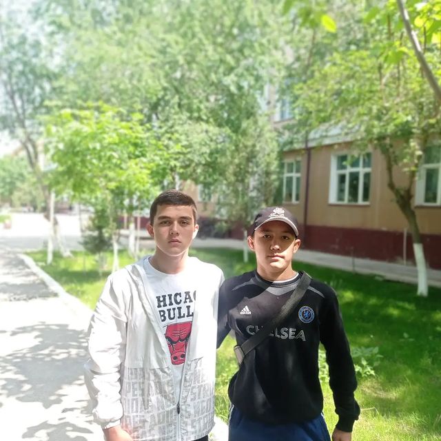 egamovvv.60 в LOOKY. . С братом🫀