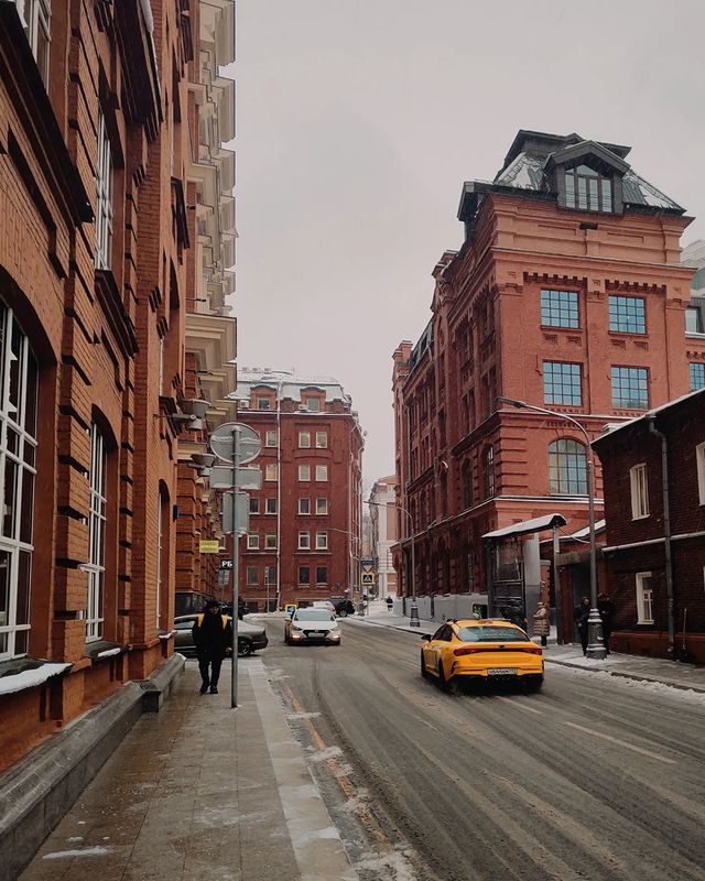 ariantolog в LOOKY. #Москва,#newyork,#mobilephotography,#taxi,#yandex,#streetstyle. Немного московских у...