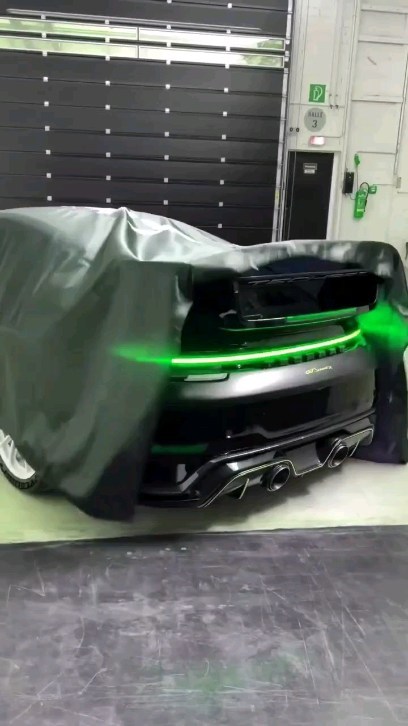 video__insta_23 в LOOKY. #shorts,#viral,#supercars,#porsche,#porsche911,#luxurycars,#sportscar. Modified Porsche 911...