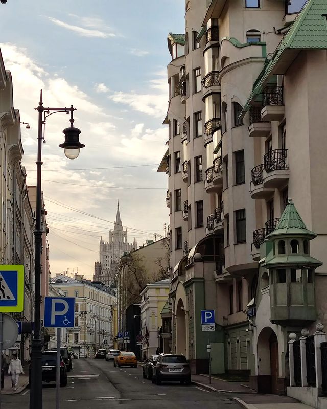nafanyanaf в LOOKY. #Остоженка. #Остоженка считается...