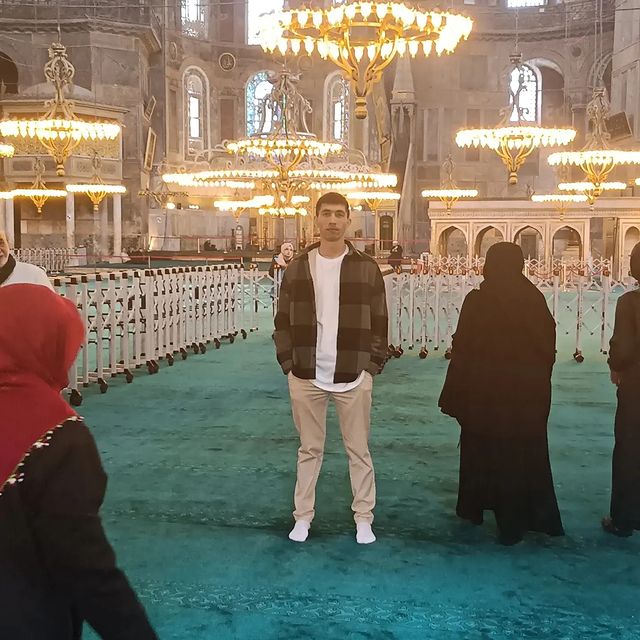 alisher_2018_ в LOOKY. . null