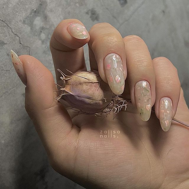 zalisa_nails_rnd в LOOKY. . Запись на май
05.05 ...
