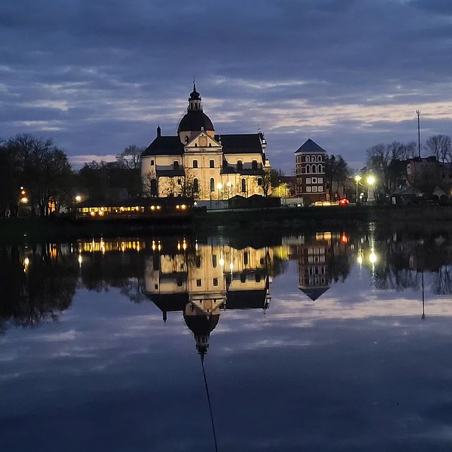 olive_sofa в LOOKY. #nesvizh,#nesvizhcastle,#evening,#warmup,#belarus#photography,#photographybelarus,#несвиж,#несвижскийзамок,#беларусь,#fyp,#on. По летнему тёплый ве...