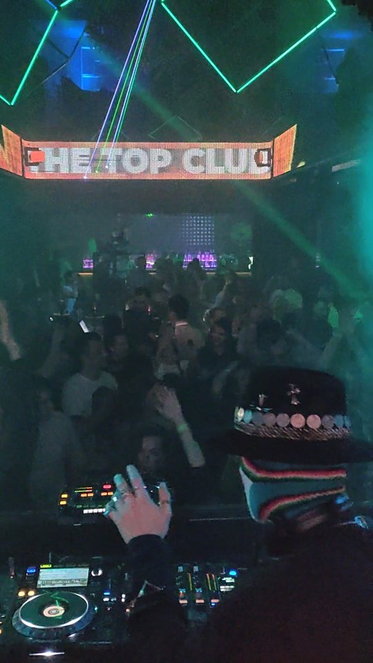 toliksergeevjr в LOOKY. #aiwaska,#clubdj,#ravegirls,#raveparty,#mrak,#anyma,#taleofus,#consiousness,#chrisavantgarde,#ericprydz,#tomorrowland,#thetopclub,#nizhniynovgorod,#нижнийновгород,#afterlife,#technoparty,#technomusic,#indiedance,#progressivehouse,#organichouse,#crosstownrebels,#exploited,#djgirls,#djlife. #aiwaska #clubdj #ra...