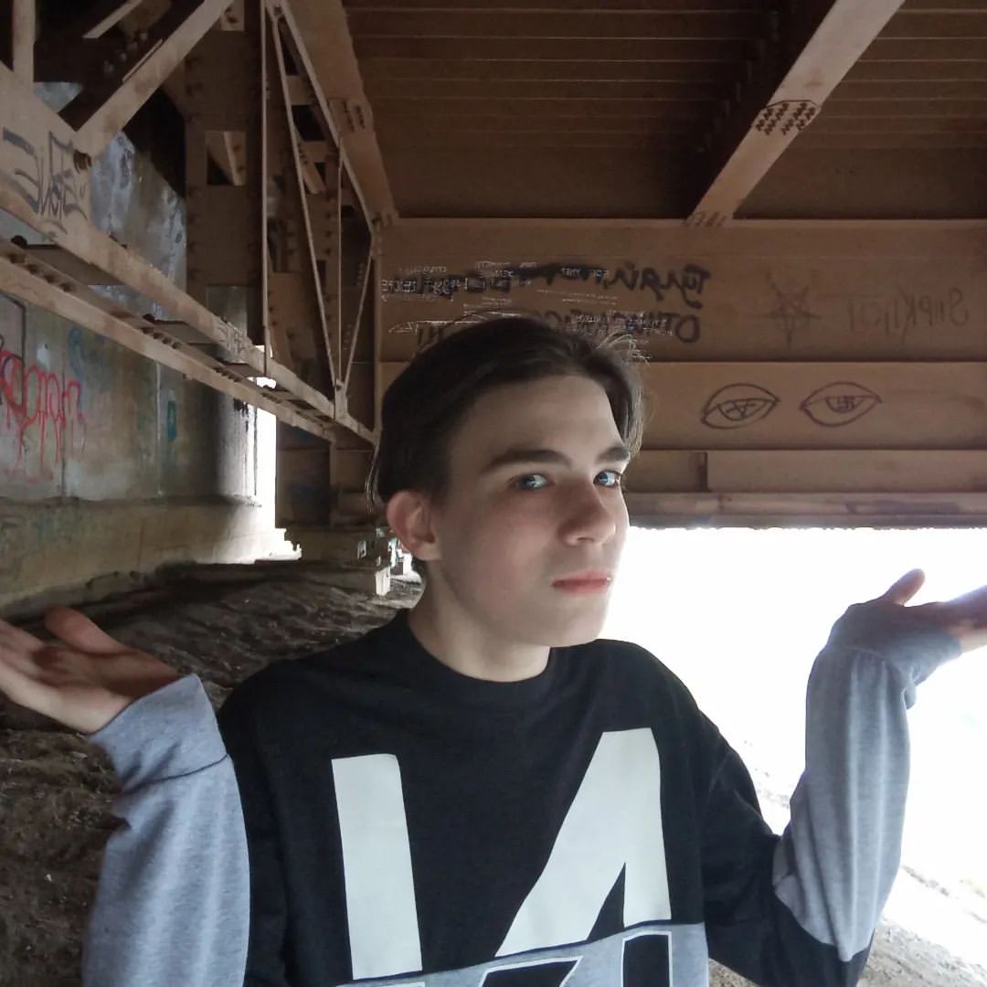 smirllo in LOOKY. . Видио уже на Ютуб