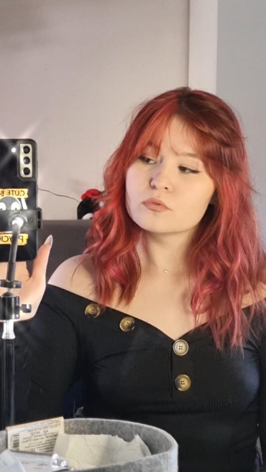 valeryanka98 in LOOKY. . null