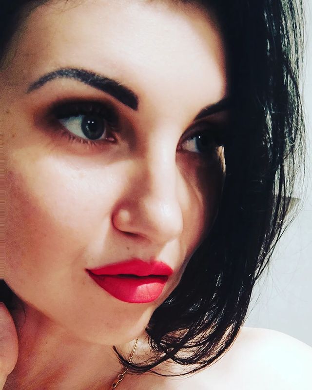 mila.enerdji в LOOKY. . Мне пох... ю сколько...