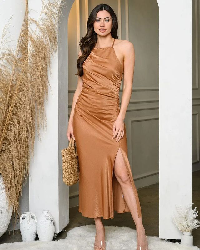 nyrajewels.mu в LOOKY. #clothing,#fashion,#style,#clothingbrand,#clothes,#streetwear,#apparel,#ootd,#onlineshopping,#shopping,#brand,#love,#fashionblogger,#design,#dress,#instafashion,#fashionstyle,#fashionista,#outfit,#clothingline,#streetsyle,#model,#dresses. Satin Halter Midi Dr...
