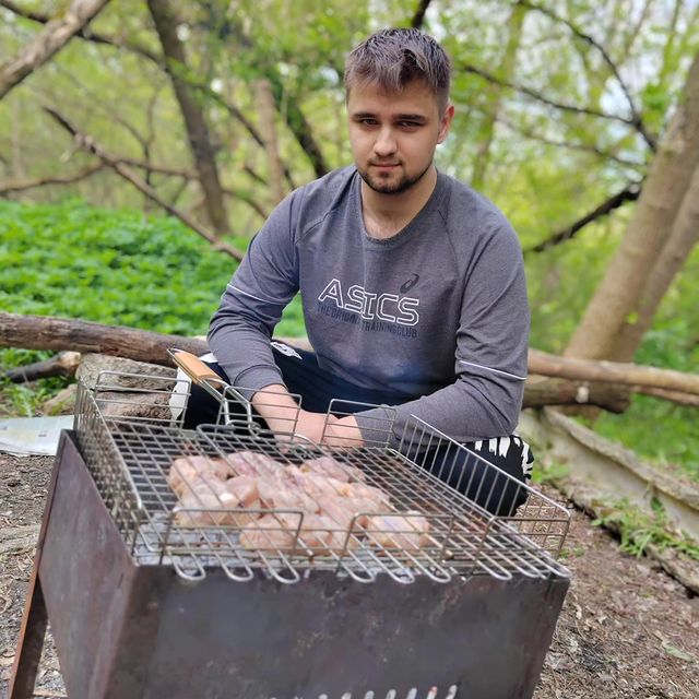 vladlenalmaz в LOOKY. . На шашлыках