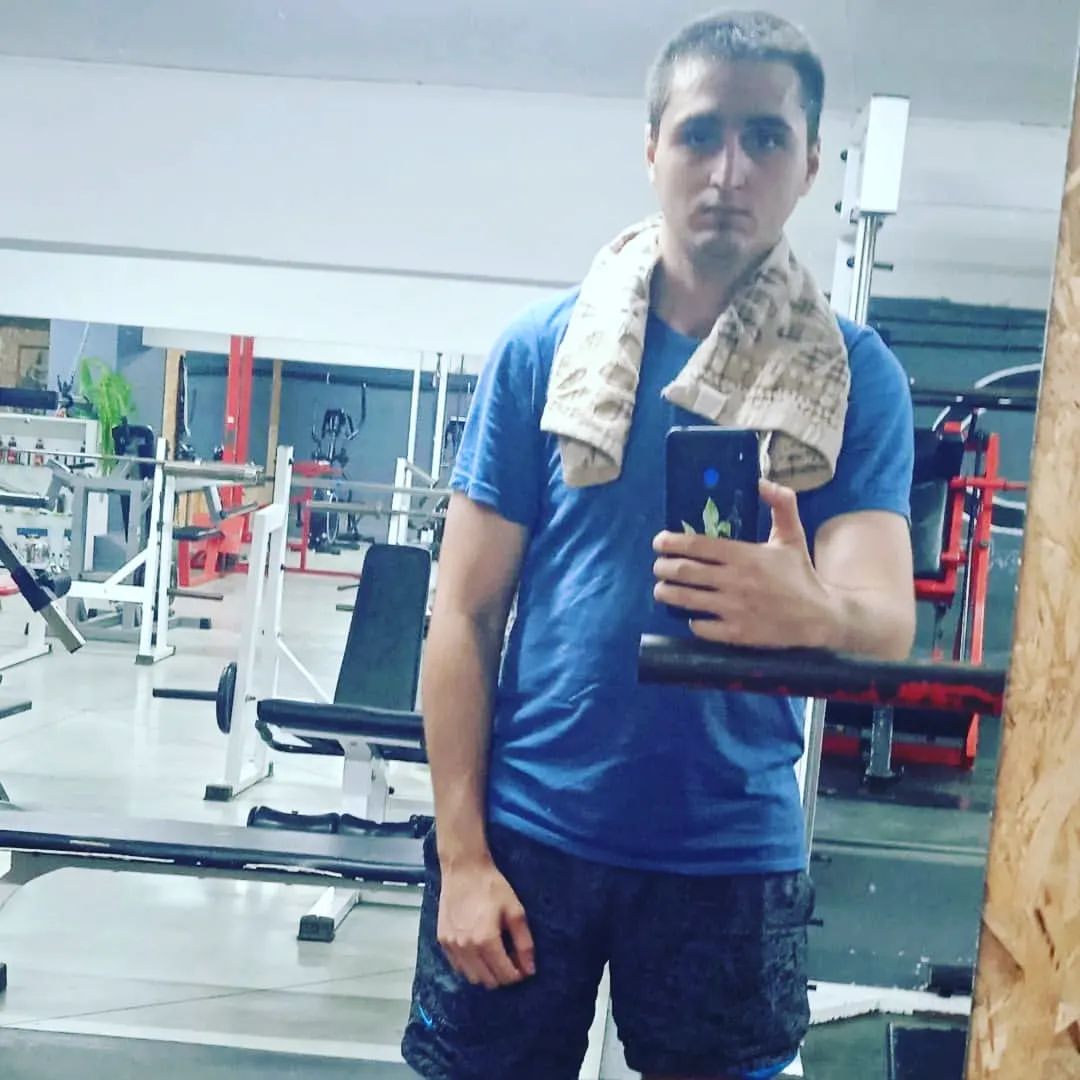 Тренажёрный зал, есть тренажёрный зал. 
А ты ходишь в зал на тренировку? 

. 

#зал , #тренажерка #тренировка  #рекомендую