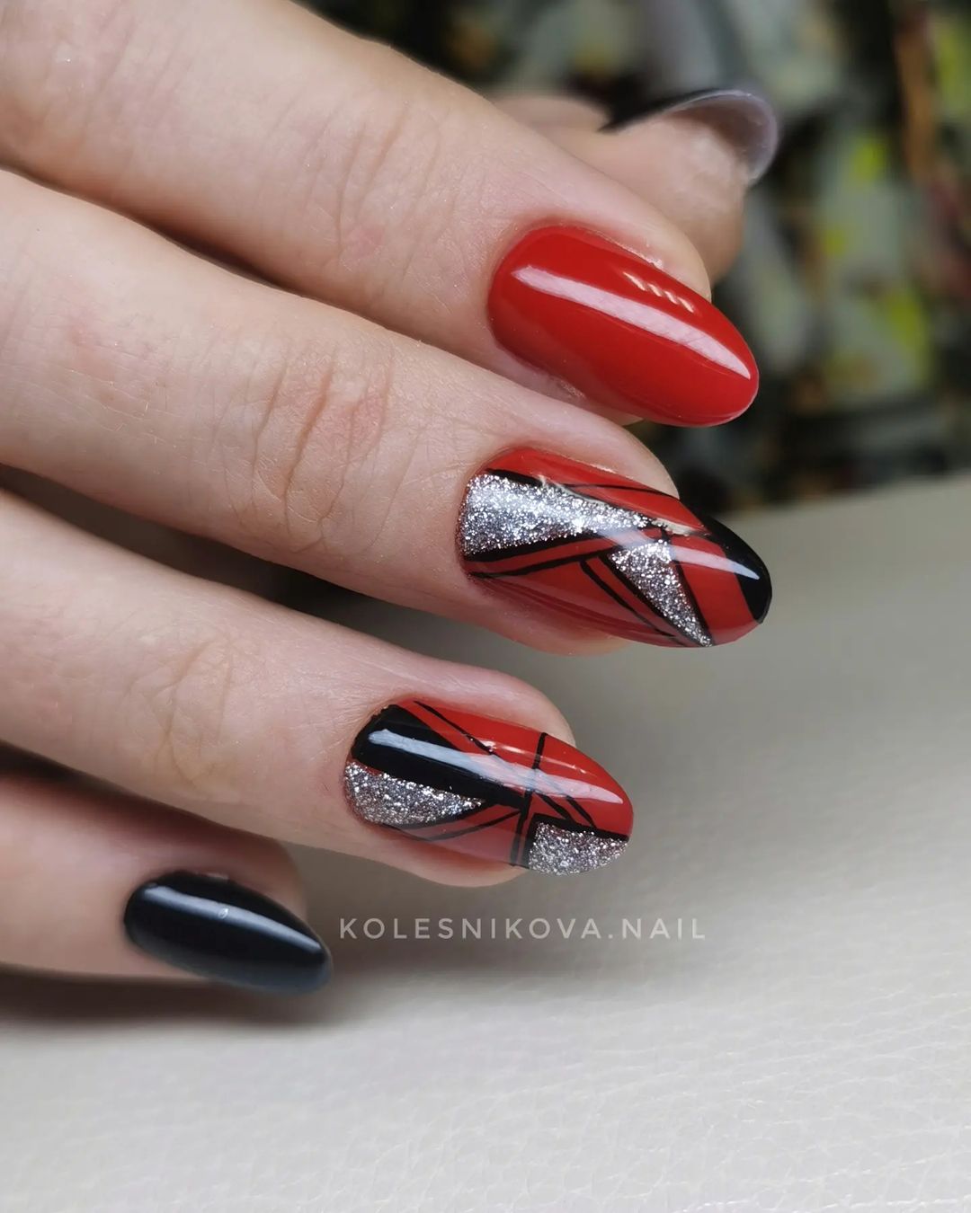 kolesnikova.nail в LOOKY — Очень много фоточек скопилось. Пора сделать забор из ногтей 