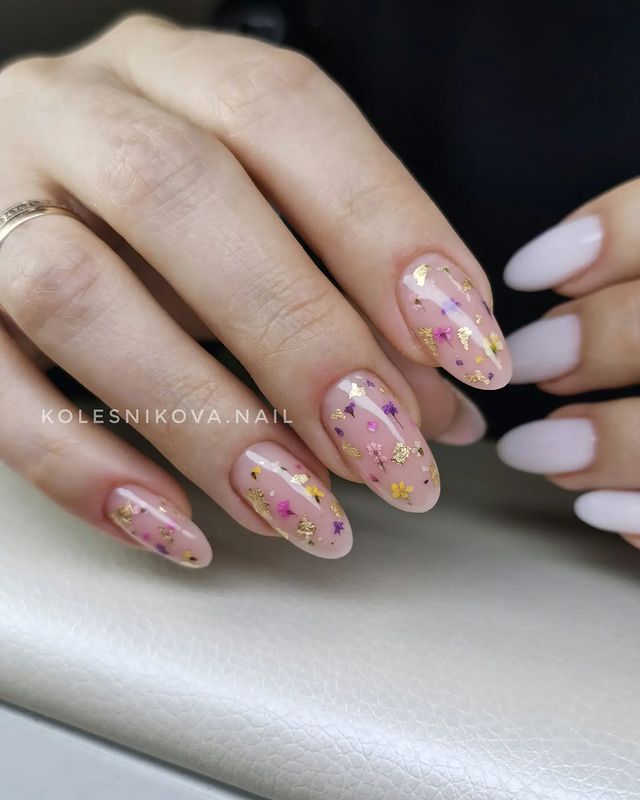 kolesnikova.nail в LOOKY. #аппаратныйманикюрпрохладный,#маникюрпрохладный,#маникюрвпрохладном,#наращиваниеногтейпрохладный,#наращиваниеногтей,#покрытиегельлакпрохладный,#ногтипрохладный,#ногтивпрохладном,#коррекцияногтейпрохладный. Сухоцветы снова в мо...
