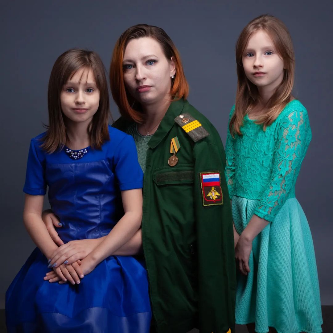 Участвовали в проекте жены героев