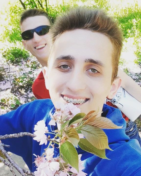 Всегда найдется человек, который испортит фотографию 😆
@mc_dok
