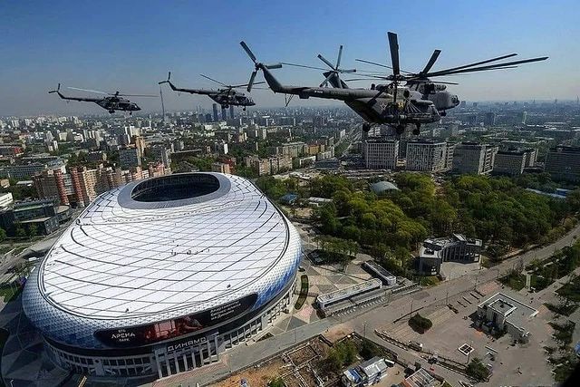 arenaparkgk в LOOKY. . 🇷🇺 С праздником 🇷...