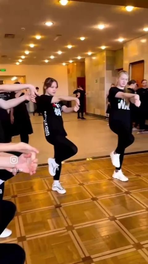 marusya1503a в LOOKY. . Москва. Grand dance ...