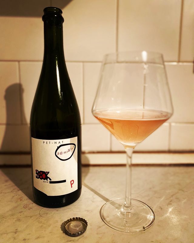 kottvsapogah в LOOKY. #wine,#winelover,#winetasting,#winewinewine,#vino,#viño,#petnat,#вино,#австрия,#bambule,#pov,#food,#moscow,#somm,#sommer,#drink. Pet-Nat “Bambule! P”...