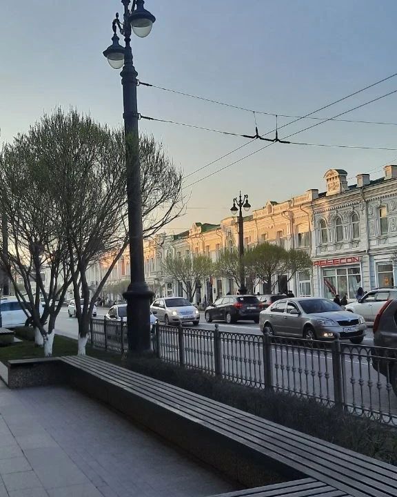 •.°{🧃🐾}°.•

Буду выкладывать такие посты хотя-бы раз в неделю, дабы поддерживать актив на аккаунте🐈

-🌿04.05.23✨️-

В тот день я была жури на конкурсе чтецов. Всё прошло довольно гладко и временами было даже весело. Ещё, там было очень много прикольных ребят из начальной, средней и есесна старшей школы🤩
Хоть некоторых из началки и хотелось прибить тапком из-за внешнего вида, но всё же я этого не сделала...
А перед и после допов я гуляла и делала фотки📸🦊

#photo#photo🦋 #school#competition#фото#фото🌿#весна#май#школа#🏫#📸💗