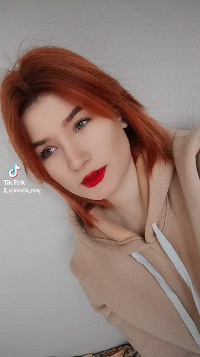cristina_raih in LOOKY. . null