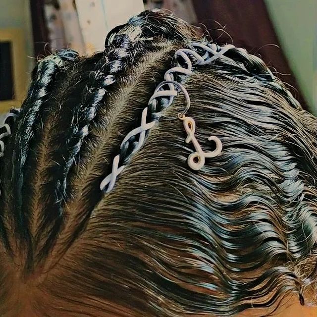 eae_tigrinha в LOOKY. #trança,#trancacabelocurto,#trançacabelolongo,#trançanagô,#trançacabelocacheado,#trançacabeloliso,#trançalateral,#trançacabeçatoda,#agendeseuhorario. -✨💗

🔺AGENDA ABERT...