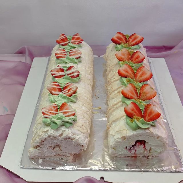 lidia_cakes_us_sib в LOOKY. #меренговыйрулетназаказ,#меренговыйрулет,#меренговыйрулетусолье_сибирское,#меренговыйрулетусолье,#меренговый. Меренговые рулеты. 
...
