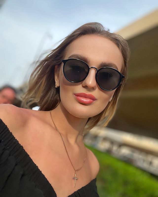 ssofa.vl в LOOKY. #moscow,#omsk,#girl,#redsquaremoscow,#model,#reels,#photo,#girl,#москва,#россия,#оаэ,#тренд,#популярное,#интересное,#дубай,#модель,#moskow,#makeup,#dubai,#video,#model,#russia. возрождение 🤳

#mos...