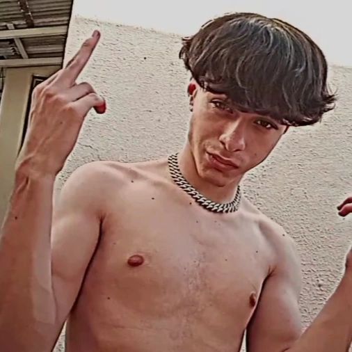 joaocviitor в LOOKY. . VLife @vlone