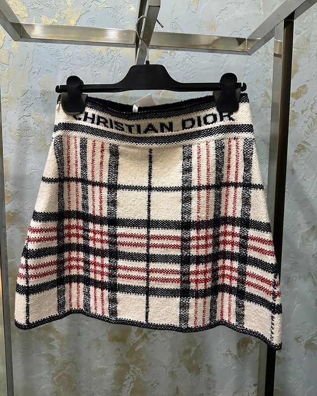 mishele_brands в LOOKY. . Диор sale 38,40 3600...
