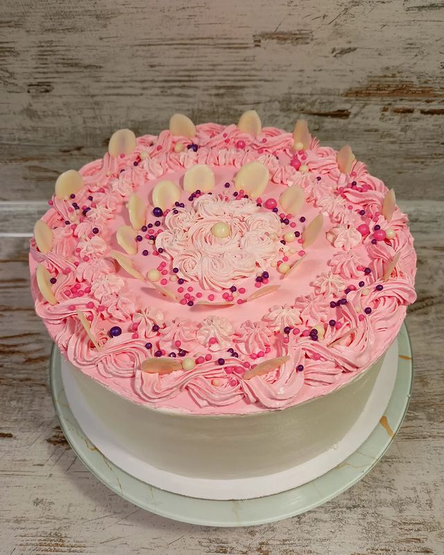 g.pamia в LOOKY. #vrn,#voronezh,#city,#cake,#заказ,#тортыназаказ,#тортыворонеж,#торты_воронеж,#пряники,#безе,#домашнийкондитер. ❣️Классические бискв...