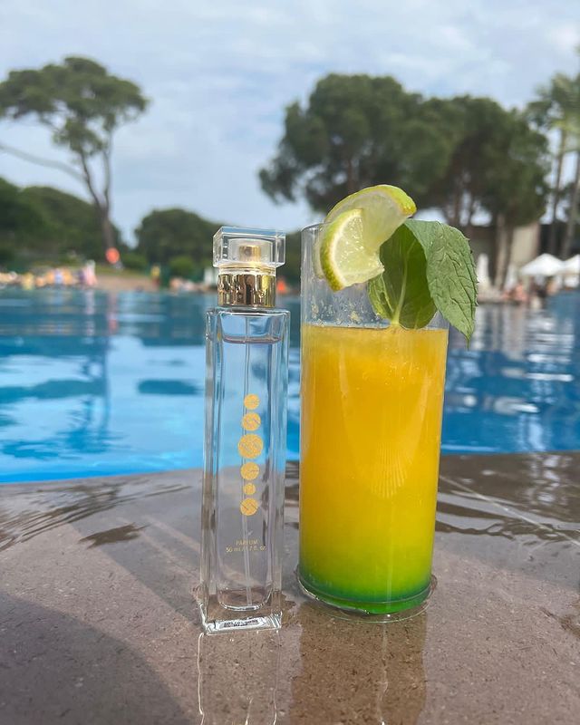 natulya_es в LOOKY. #духиназаказ,#номернойпарфюм,#essens,#духилипецк#духитамбов,#духимичуринск,#номернойпарфюм,#стиль,#будьразной#балуйсебя#непереплачивай. ....Ммм🥰
Аромат - э...