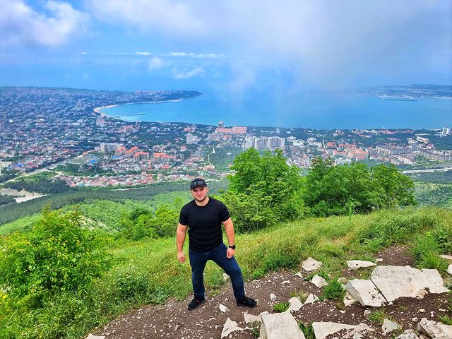 __chakr__ в LOOKY. . Где-то в ⛰️