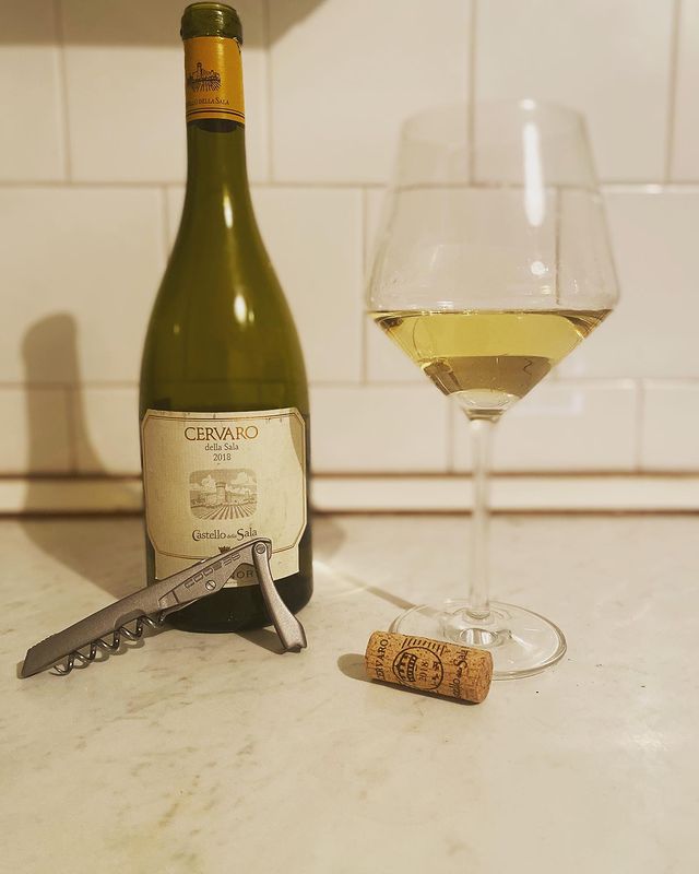 kottvsapogah в LOOKY. #wine,#winephotographer,#winelover,#winetasting,#vino,#вино,#черваро,#chervaro,#antinori,#italy,#toscana,#igt,#code38. Cervaro della Salla,...