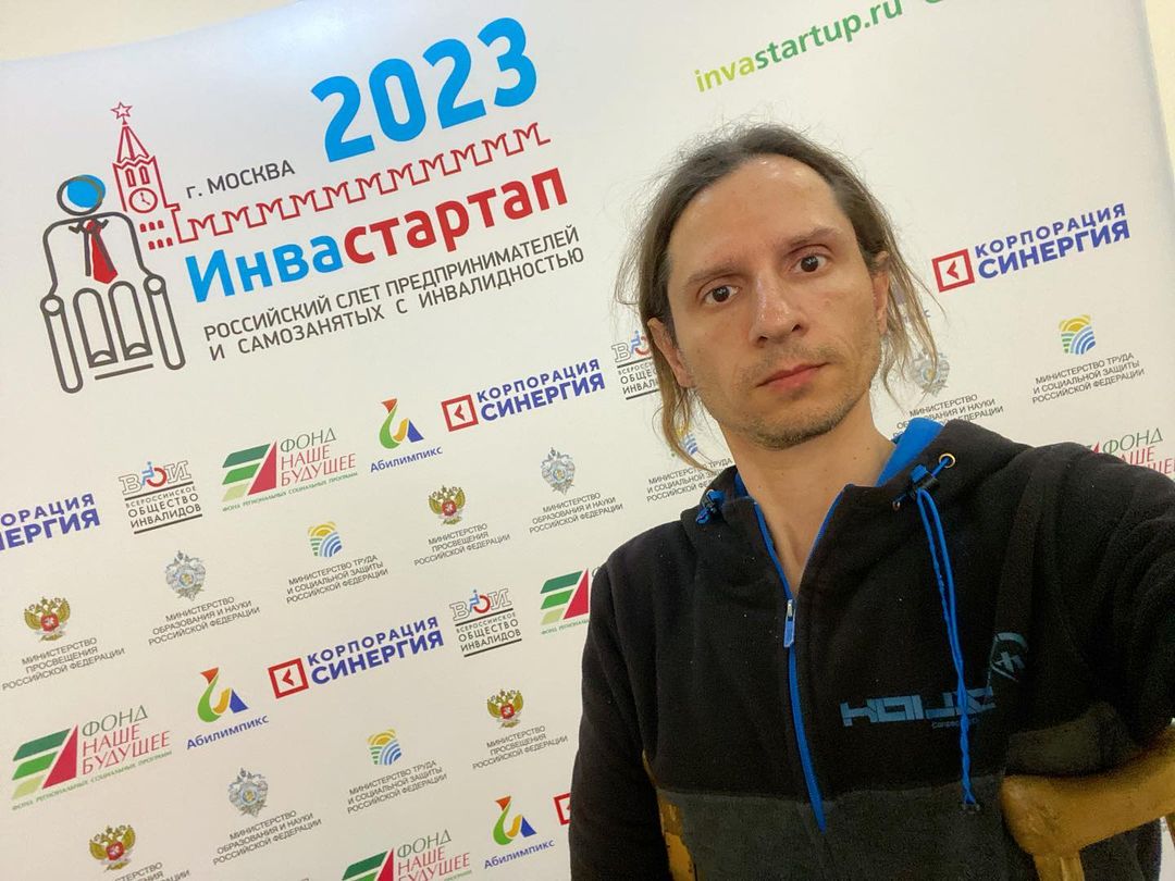 bolkhov в LOOKY — В Москве. И она встретила нас хорошо. Она оказала нам гостеп