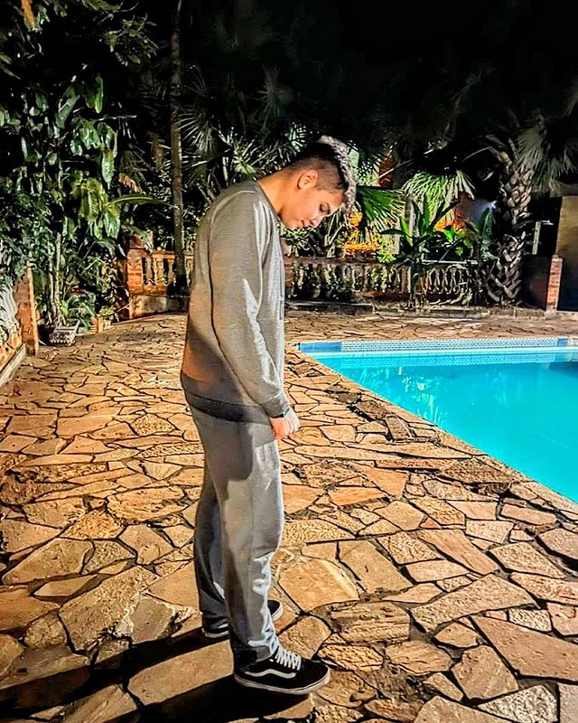gabrielng019 в LOOKY. #deus,#deusnocomando,#paz,#explore,#fyp,#nike,#vans,#god,#photooftheday,#model,#life,#fallowme,#like. REVESTIDO 🙅‍♂️
.
.
...