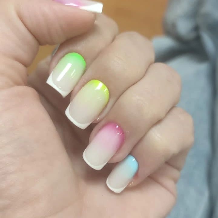 katrin_nail26 в LOOKY — Летние, яркие ногти для моей Анны.
#ногтиставрополь 
#маникю