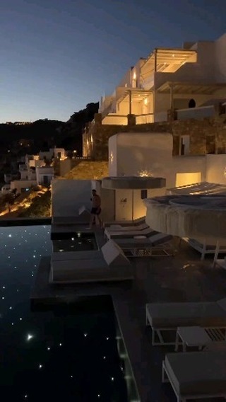 howard892023 в LOOKY. . Greece🇬🇷, Mykonos ...
