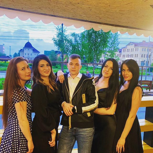 zum_zumww в LOOKY. . День рождение 🐣😁🥂