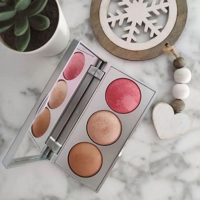 magic_of_beauty_24 в LOOKY. #духиназаказкрасноярск,#чешскиедухиназаказ,#чешскиедухи,#Essenes24. Палетка румян и хайл...